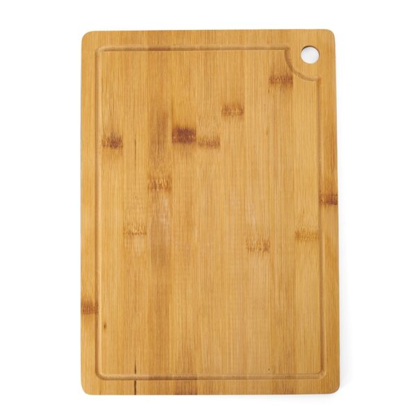 Tábua de corte com canaleta 34x24 cm em madeira resistente, ideal para cortar carnes, legumes e frutas. Possui sulco que retém líquidos, mantendo a bancada limpa. Utensílio de cozinha durável e prático, perfeito para chefs e amantes da gastronomia que buscam qualidade e higiene